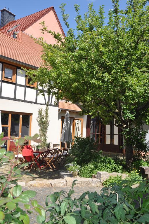 Gastezimmer Am Hof Fráncfort del Meno Exterior foto