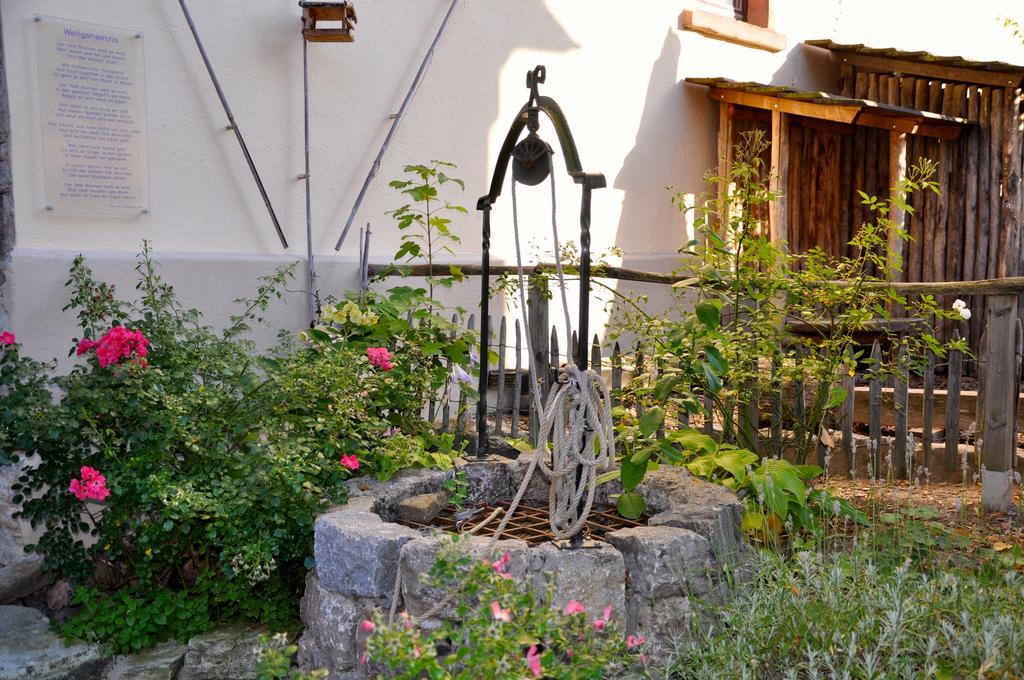 Gastezimmer Am Hof Fráncfort del Meno Exterior foto